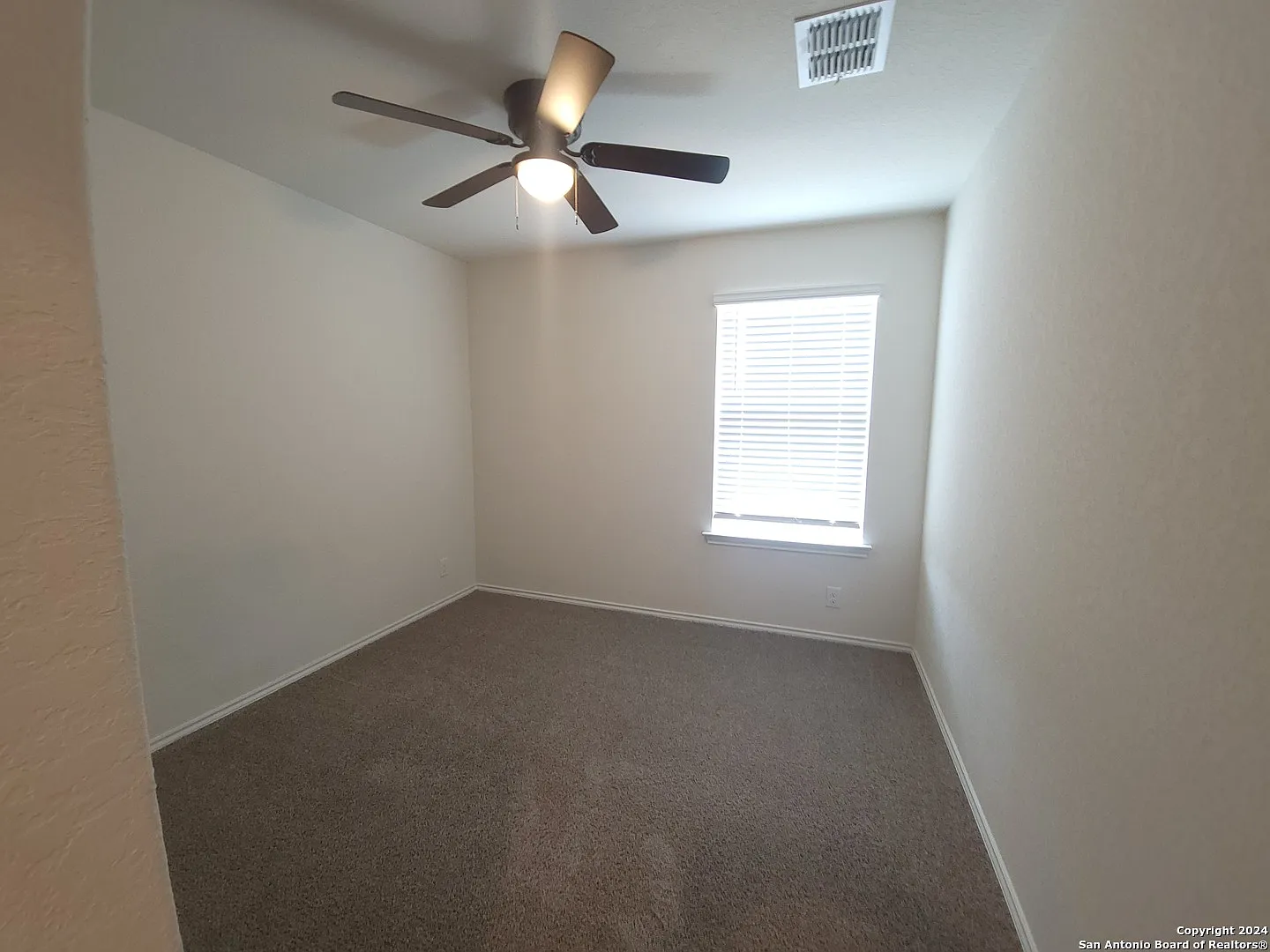 3 bed, 2.5 bath, 1602 sqft, $1,700 — Photo 3