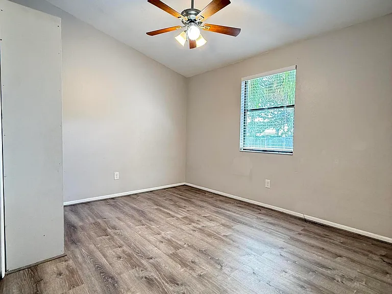1626 SW Buffum Ln — Photo 12