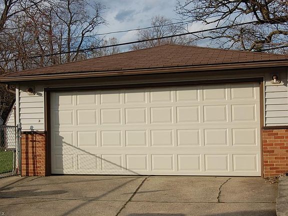 2nd image of 8235 Green Dr