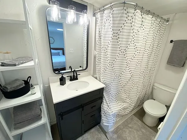 1700 Darst Creek Ln — Photo 15