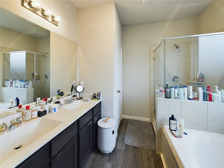 4701 Las Casitas Way — Photo 12