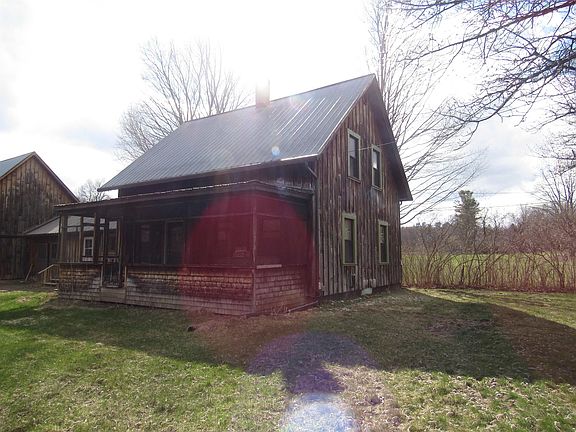3rd image of 701 Bluff Road
