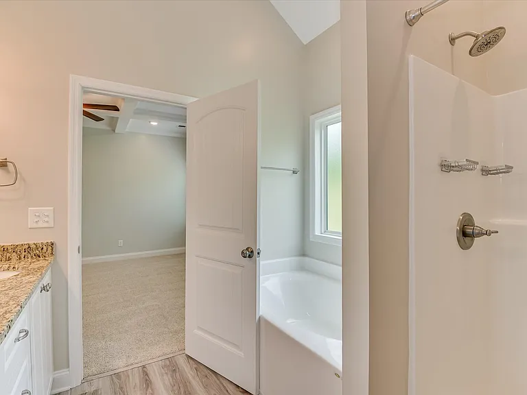 183 Williston Rd — Photo 6