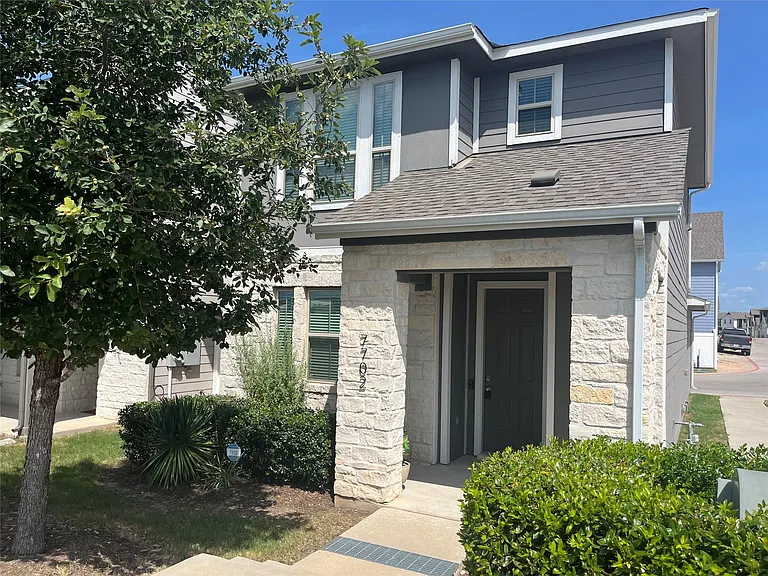 7702 Dylan Dr — Photo 33