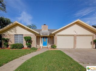 121 Savannah Dr, Victoria, TX 77904
