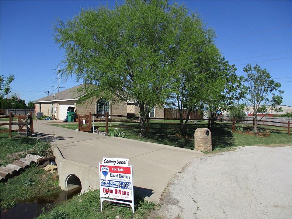 1st image of 1900 Saler Dr