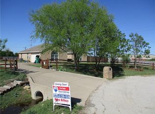 1900 Saler Dr, Crowley, TX 76036