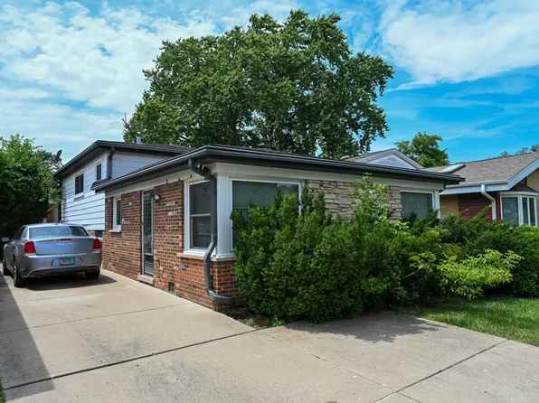 1322 S Arlington Heights Rd, Arlington Heights, IL 60005