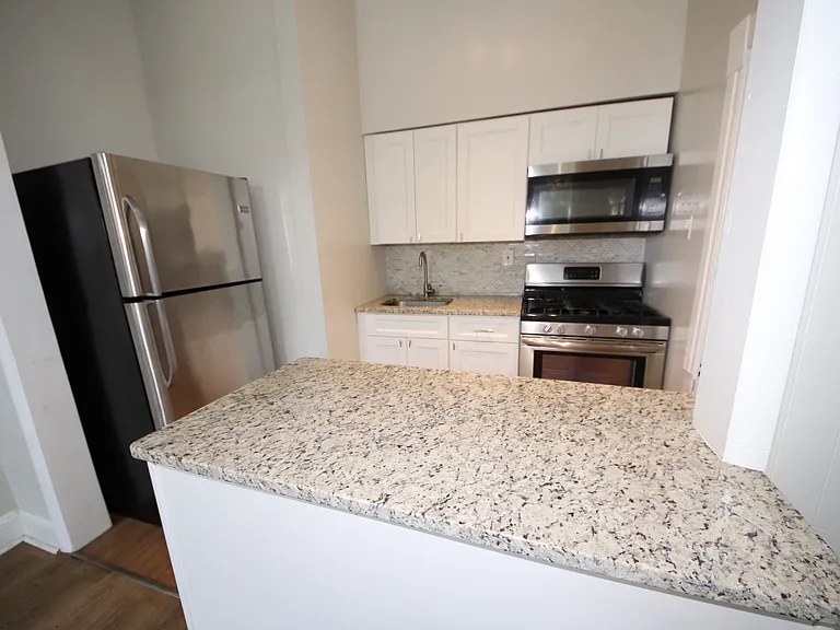 1402 Eutaw Pl #4 — Photo 4