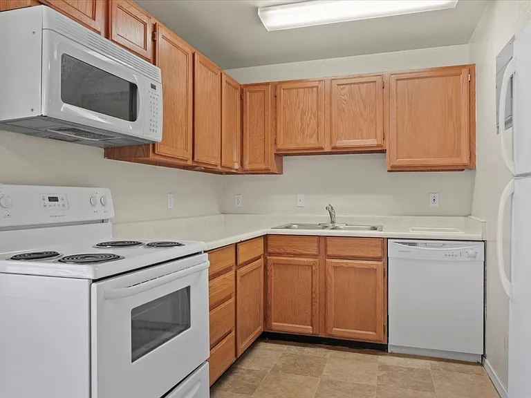 728 W 1720 N #319 — Photo 4