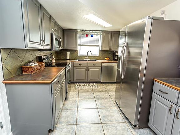 5th image of 3305 Fairmount Dr