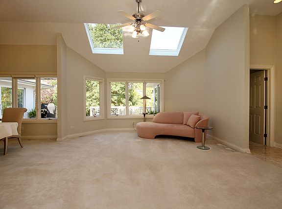 4th image of 120 Augusta Dr