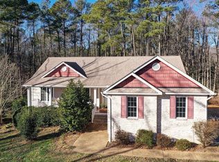 118 Fairfield Rd, Hartfield, VA 23071