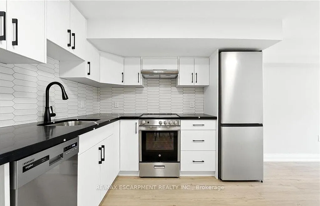 2 bed, $1,950 — Photo 1