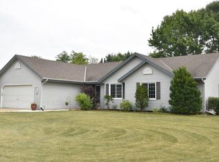 N64W14379 Poplar Dr, Menomonee Falls, WI 53051