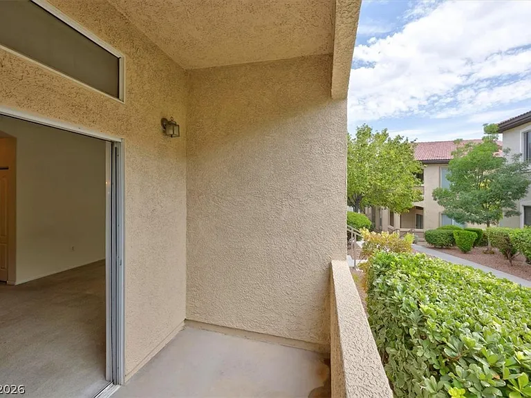 3320 Cactus Shadow St #103 — Photo 20
