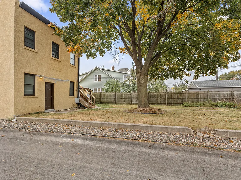 745 Margaret St #4 — Photo 7