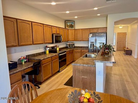 4th image of 710 E HEATHER Drive