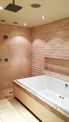 Sold by Manhattan Network Inc. | media 7