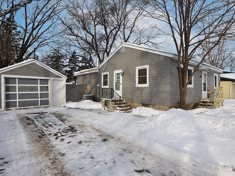 1st image of 845 36th Ave N