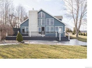 2481 Lake Rd, Ransomville, NY 14131