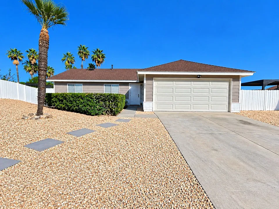 241 Southshore Dr