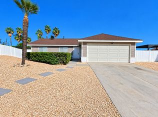 241 Southshore Dr, Lake Elsinore, CA 92530