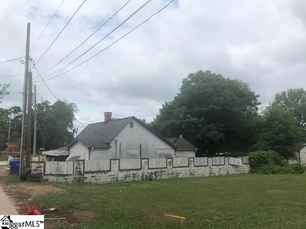 22 Judy St, Greenville, SC 29601