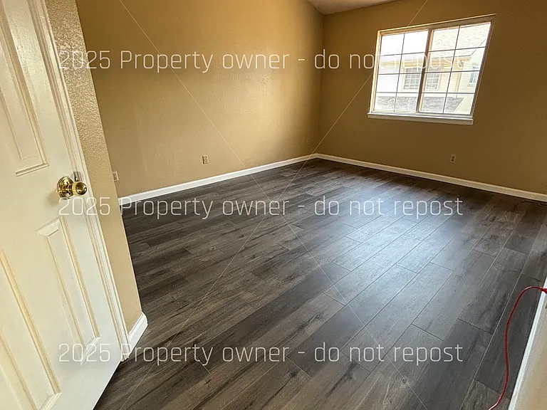 2010 S Xenia Way — Photo 23
