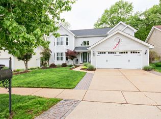 1451 Carriage Bridge Trl, Ballwin, MO 63021