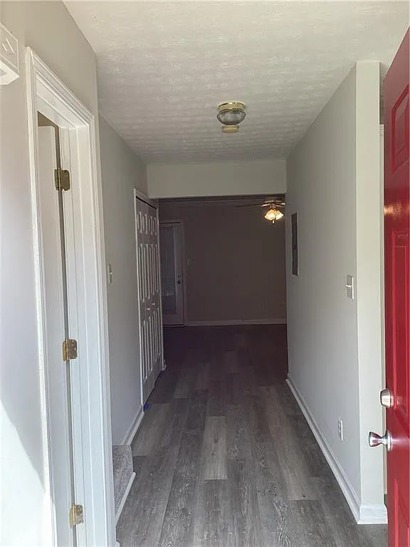 2 bed, 2.5 bath, 1240 sqft, $1,700 — Photo 2