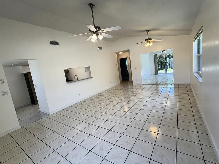 Living Room/Family Room 14' x 23'