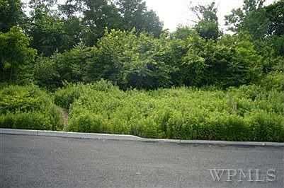 1st image of 7 Sears Ave
