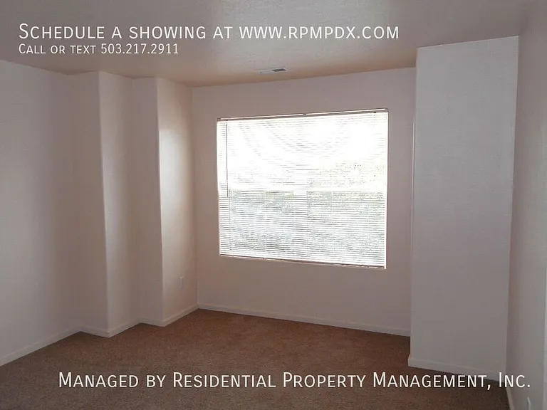 2095 NE Sheffield Ave — Photo 15