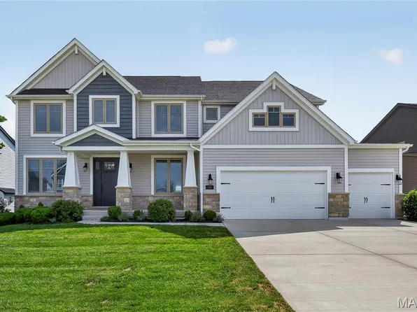 106 Downview Dr, O'Fallon, MO 63368