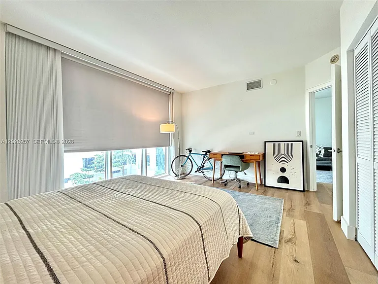 500 NE 29th St #601 — Photo 27