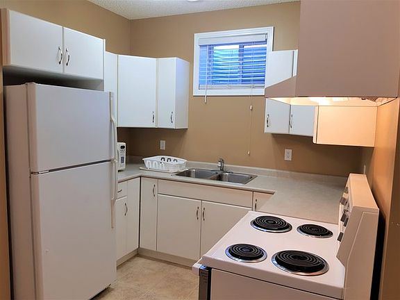 3rd image of 1625 Glastonbury Blvd NW #1A