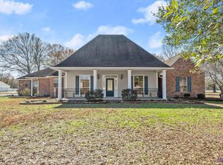 13914 Oak Berry Ave, Pride, LA 70770