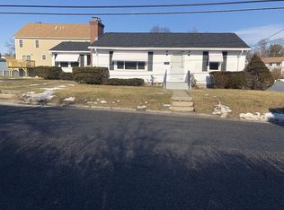 7 Enid St, Meadview, MA 01604