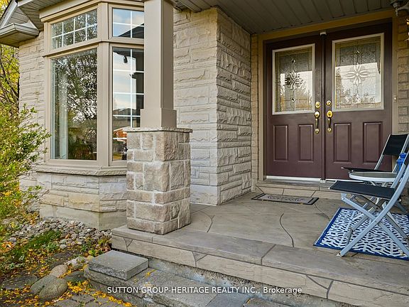 3rd image of 2330 Southcott Rd