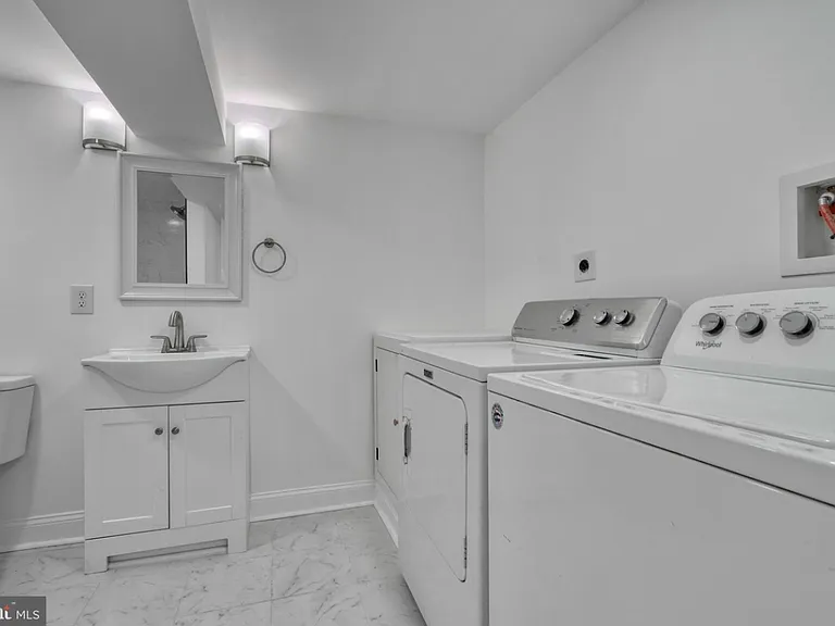 701 Platinum Ave — Photo 33