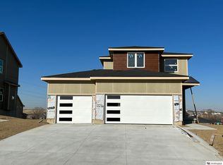 12216 S 111th Ave, Papillion, NE 68046