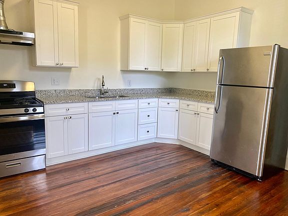 3rd image of 120 Omaha St #B