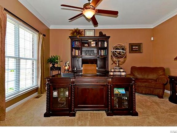 3rd image of 4404 Ventura Place Dr