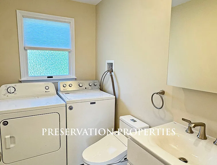 298 Adams St #A — Photo 8