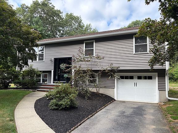 2nd image of 370 Forest St