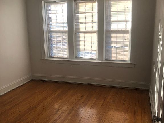 2nd image of 8213 S Cottage Grove Ave #201