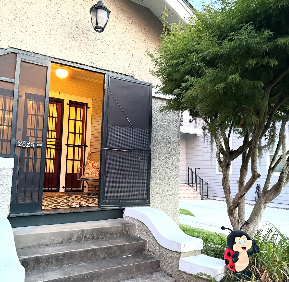 2625 Calhoun St — Photo 1