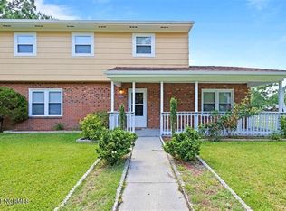 2906 Country Club Rd, Jacksonville, NC 28546