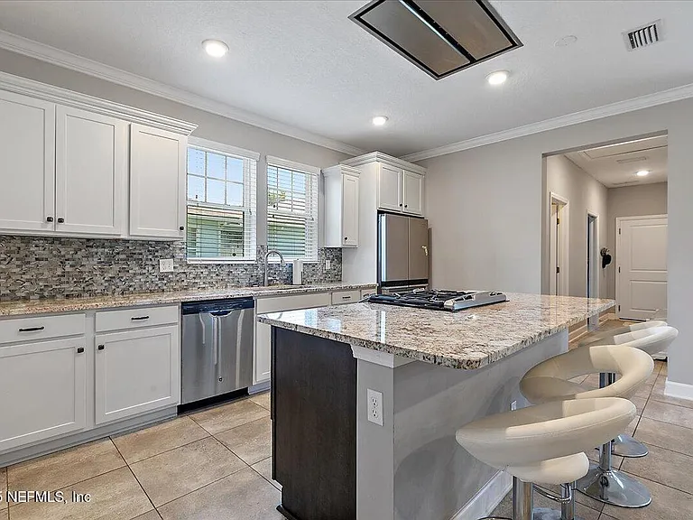 57 Morningstar Way — Photo 6